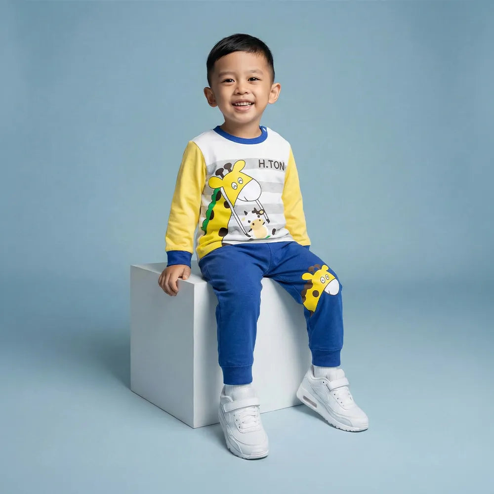 Adorable Baby Giraffe Pajamas with H.Tong Character